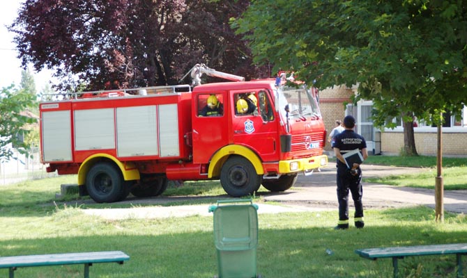 Tűzoltási gzakorlat az iskolában 2017. június 2. képek
